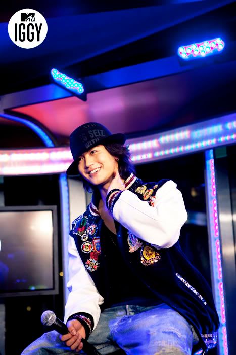 Jin Akanishi Live In Times SquareCredit_assassin Pictures, Images and Photos